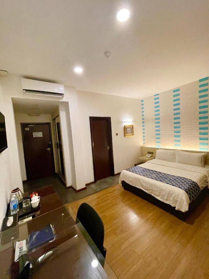 New World Express Motel Бінтулу Екстер'єр фото