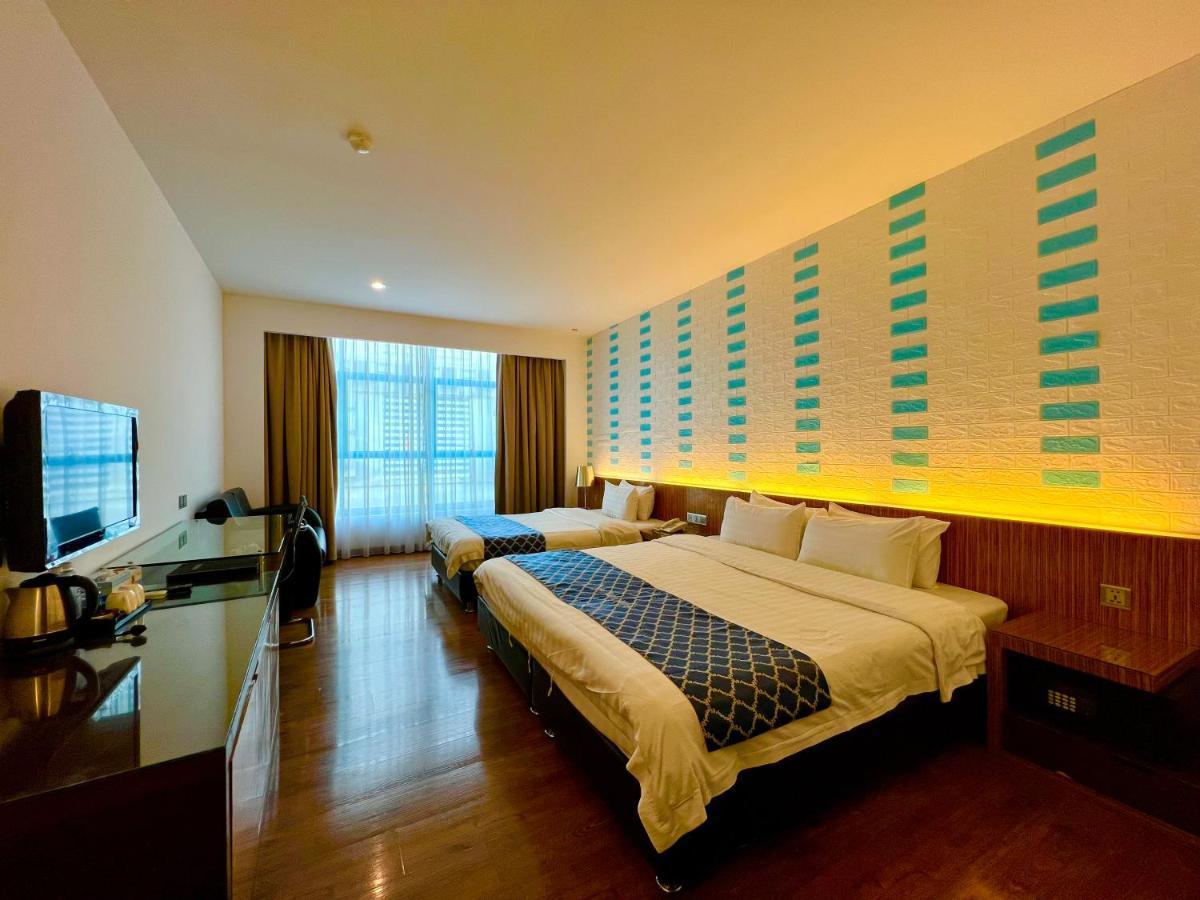 New World Express Motel Бінтулу Екстер'єр фото