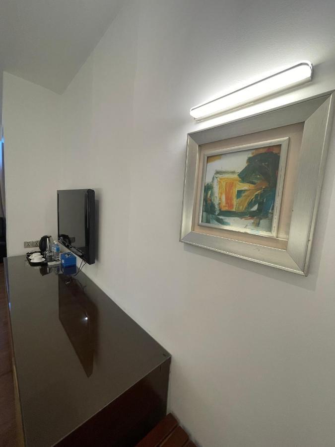 New World Express Motel Бінтулу Екстер'єр фото