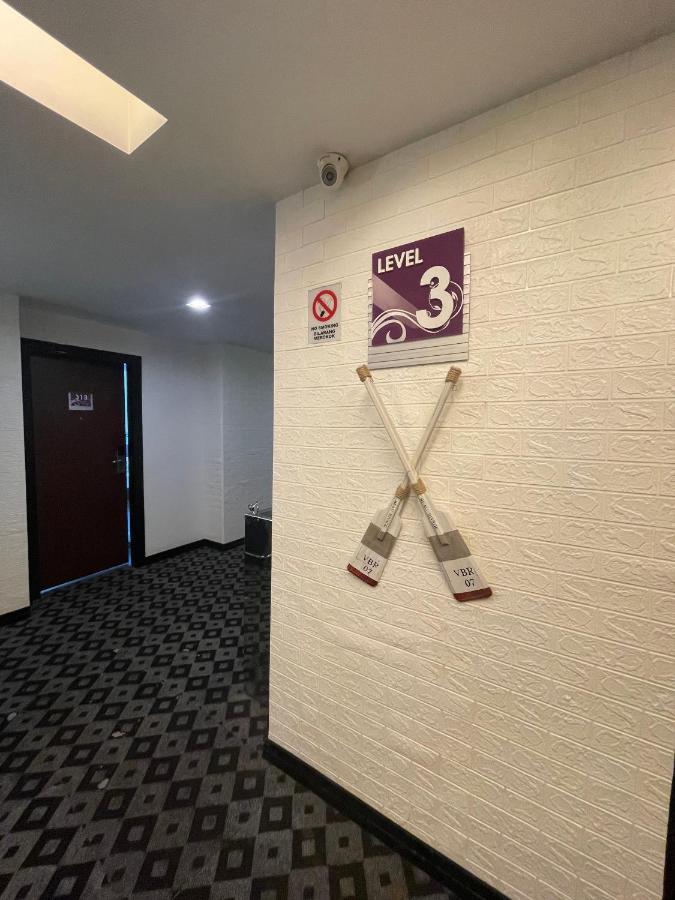New World Express Motel Бінтулу Екстер'єр фото