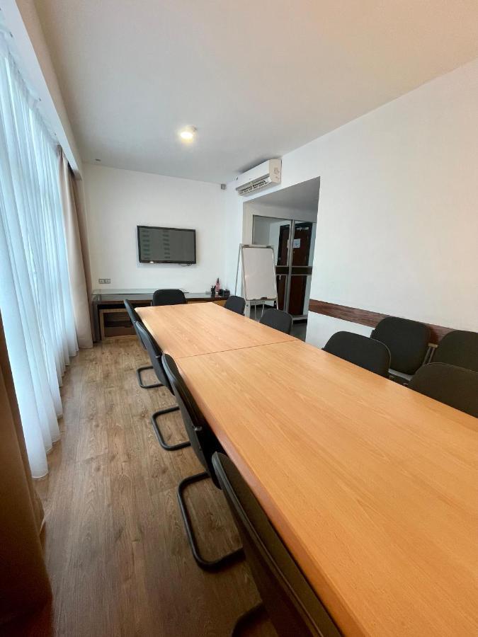 New World Express Motel Бінтулу Екстер'єр фото
