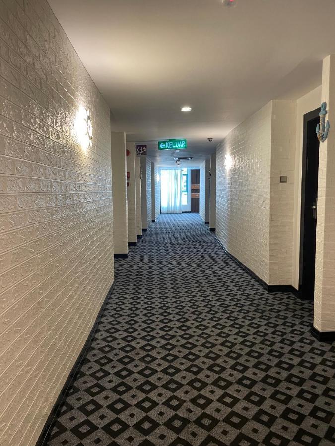 New World Express Motel Бінтулу Екстер'єр фото