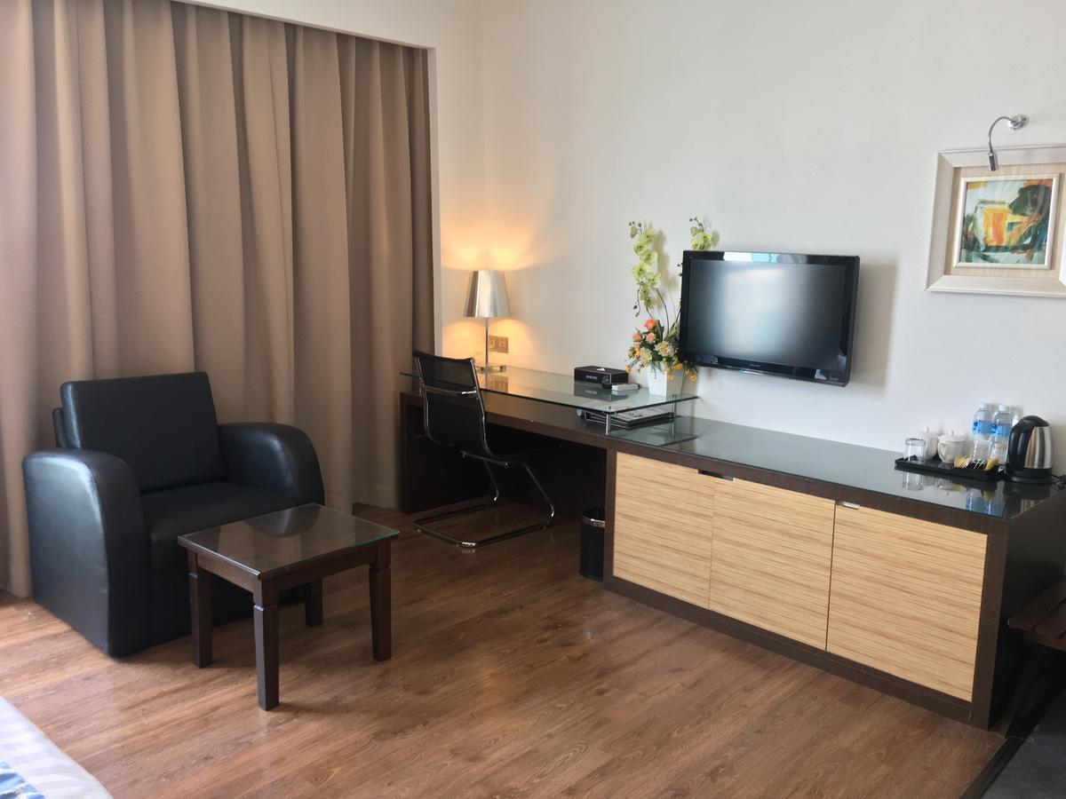New World Express Motel Бінтулу Екстер'єр фото